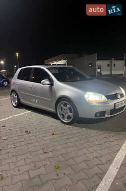 Хэтчбек Volkswagen Golf 2004 в Виннице