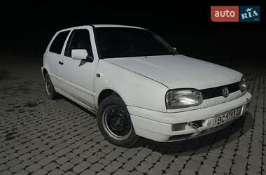 Хэтчбек Volkswagen Golf 1992 в Городке