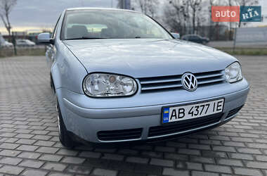 Хетчбек Volkswagen Golf 2003 в Вінниці