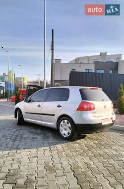 Хетчбек Volkswagen Golf 2005 в Луцьку