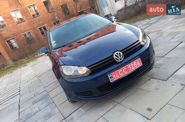 Універсал Volkswagen Golf 2011 в Надвірній