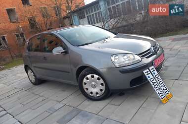 Хетчбек Volkswagen Golf 2005 в 