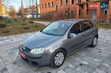 Хетчбек Volkswagen Golf 2005 в 