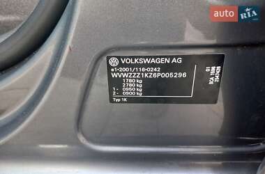 Хетчбек Volkswagen Golf 2005 в 