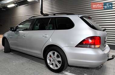 Універсал Volkswagen Golf 2012 в Києві