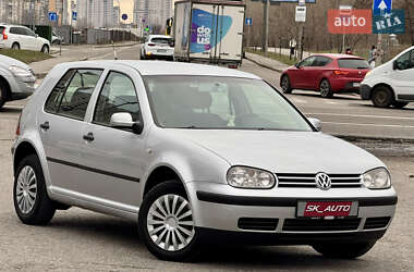 Хэтчбек Volkswagen Golf 2003 в Киеве