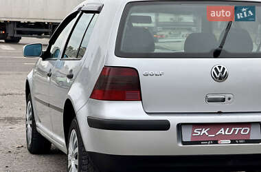 Хэтчбек Volkswagen Golf 2003 в Киеве