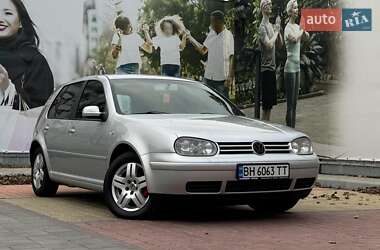 Хэтчбек Volkswagen Golf 2003 в Одессе