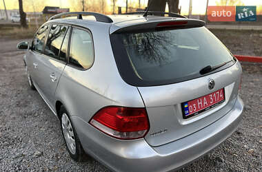 Універсал Volkswagen Golf 2009 в Вінниці