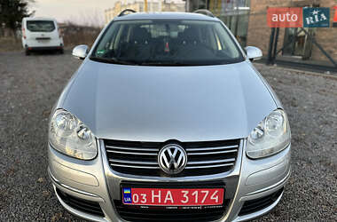 Універсал Volkswagen Golf 2009 в Вінниці