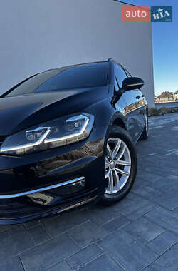 Универсал Volkswagen Golf 2017 в 