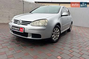 Хетчбек Volkswagen Golf 2005 в Запоріжжі