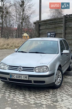 Хетчбек Volkswagen Golf 2002 в Новому Розділі