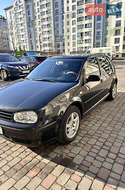 Хэтчбек Volkswagen Golf 1999 в 
