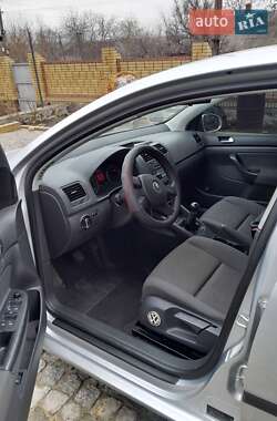 Хетчбек Volkswagen Golf 2005 в Первомайську