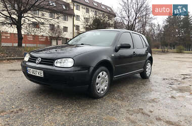 Хетчбек Volkswagen Golf 2001 в Харкові