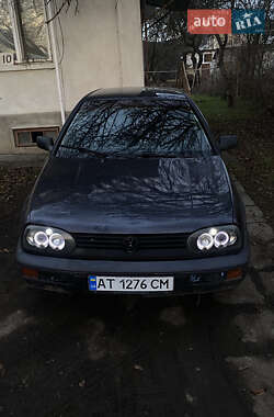 Хэтчбек Volkswagen Golf 1995 в Косове