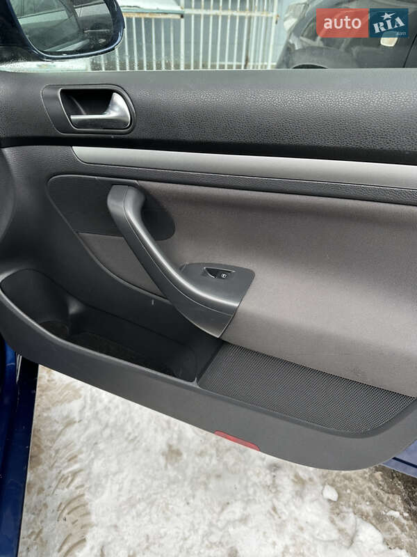 Универсал Volkswagen Golf 2009 в Броварах