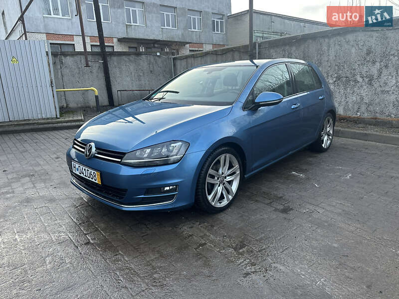 Хетчбек Volkswagen Golf 2013 в Сумах