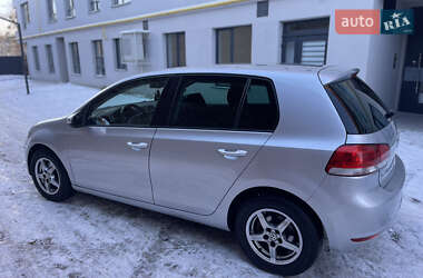 Хетчбек Volkswagen Golf 2010 в Львові