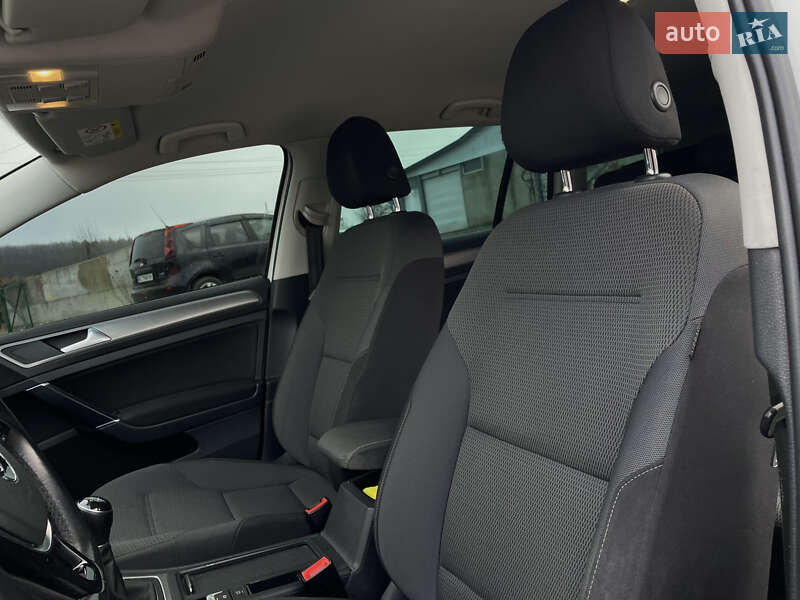 Универсал Volkswagen Golf 2016 в Львове