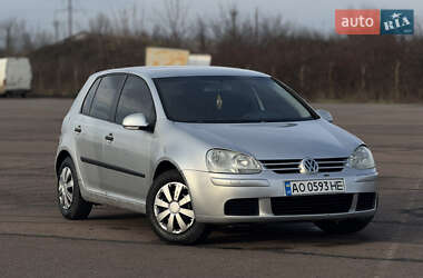 Хетчбек Volkswagen Golf 2004 в Ужгороді