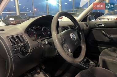 Хетчбек Volkswagen Golf 2000 в Одесі