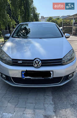 Хэтчбек Volkswagen Golf 2009 в Луцке