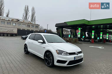 Хетчбек Volkswagen Golf 2015 в Києві