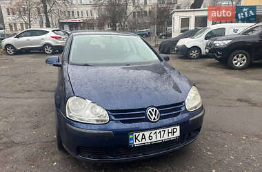 Хетчбек Volkswagen Golf 2004 в Києві