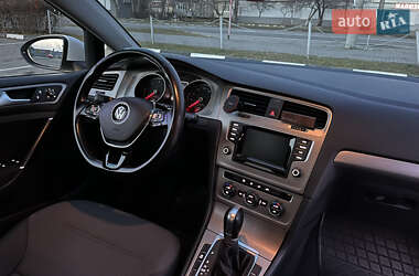 Хэтчбек Volkswagen Golf 2014 в Черновцах