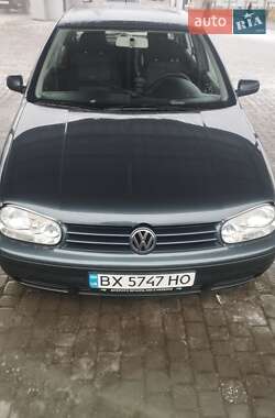 Хетчбек Volkswagen Golf 2001 в Старокостянтинові