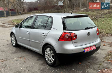 Хэтчбек Volkswagen Golf 2006 в Полтаве