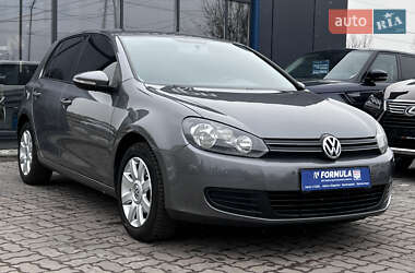 Хэтчбек Volkswagen Golf 2010 в 