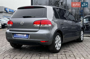 Хэтчбек Volkswagen Golf 2010 в 