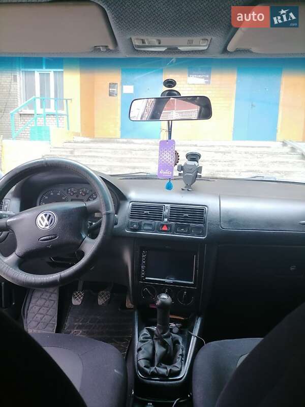 Хетчбек Volkswagen Golf 2001 в Хмельницькому