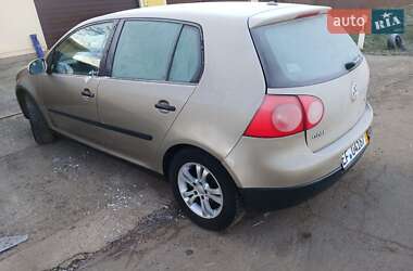 Хетчбек Volkswagen Golf 2004 в Сокалі