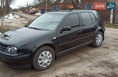 Хетчбек Volkswagen Golf 2000 в Охтирці