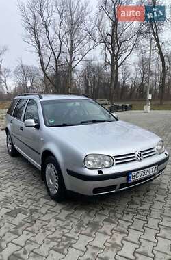 Універсал Volkswagen Golf 2002 в Дрогобичі