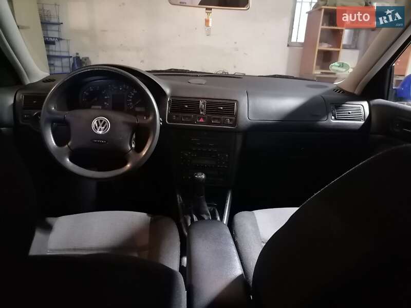 Универсал Volkswagen Golf 2001 в Львове