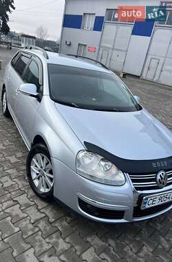 Універсал Volkswagen Golf 2008 в Чернівцях