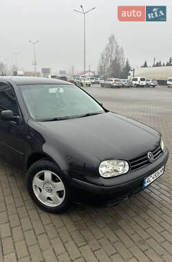 Хетчбек Volkswagen Golf 2000 в Ковелі