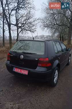 Хэтчбек Volkswagen Golf 2002 в Полтаве