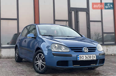 Хетчбек Volkswagen Golf 2004 в Тернополі