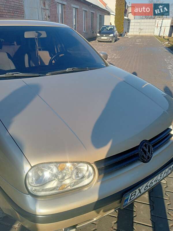 Хетчбек Volkswagen Golf 2000 в Хмельницькому