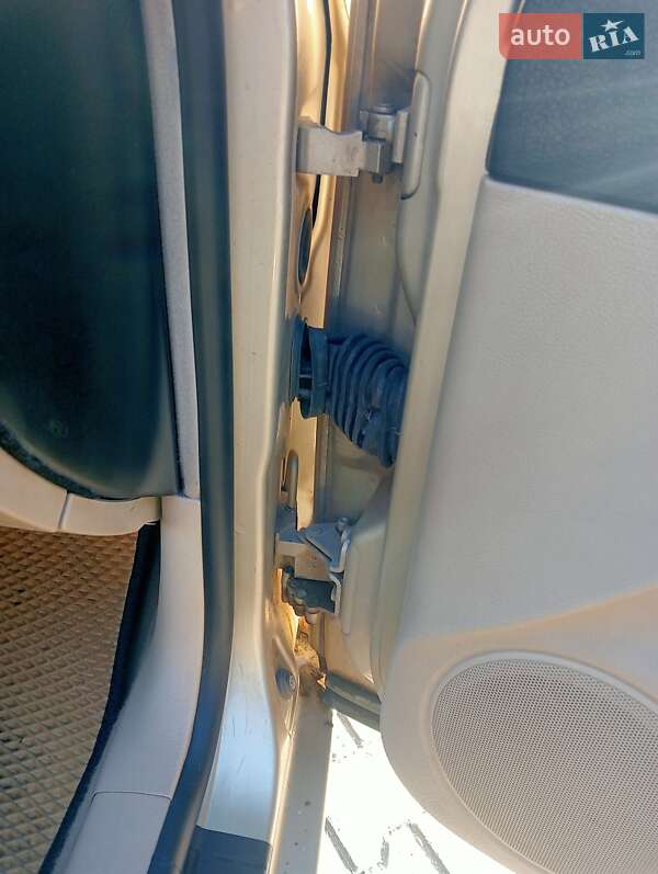 Хетчбек Volkswagen Golf 2000 в Хмельницькому