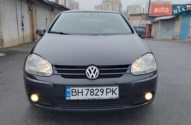 Хэтчбек Volkswagen Golf 2008 в Киеве