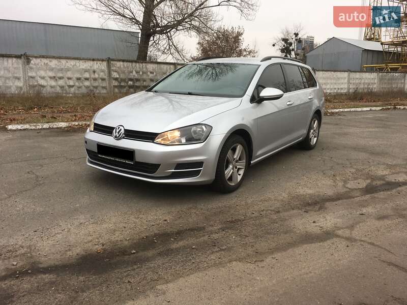 Універсал Volkswagen Golf 2015 в Києві