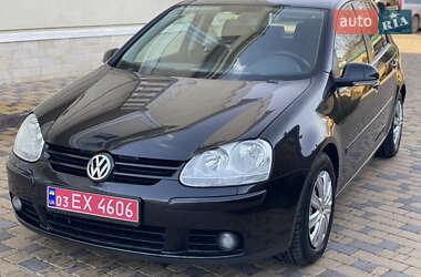 Хетчбек Volkswagen Golf 2005 в Могилів-Подільському