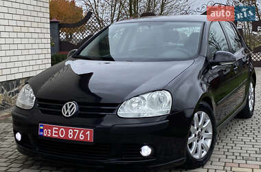 Хетчбек Volkswagen Golf 2004 в Луцьку